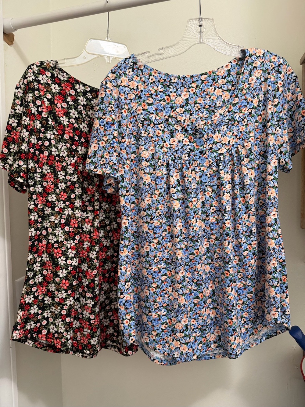 Floral Short-Sleeve Peasant Top - Blue